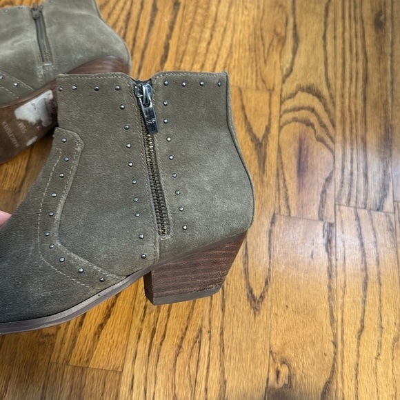 Marc Fisher Leather Western Detailed Ankle Boots Wanida Taupe Suede - Picture 4 of 10